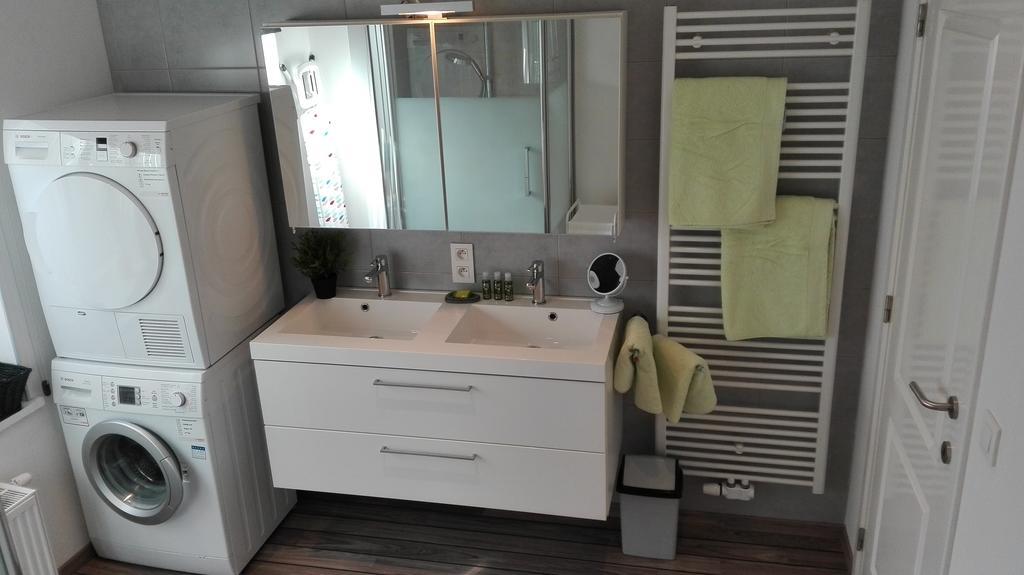 Duplex "Harmony" Apartment Spa Luaran gambar